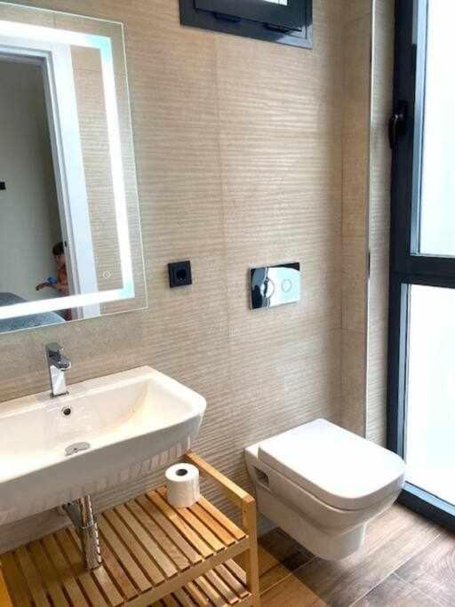 Moderno Apartamento Centro Sevilla Esterno foto
